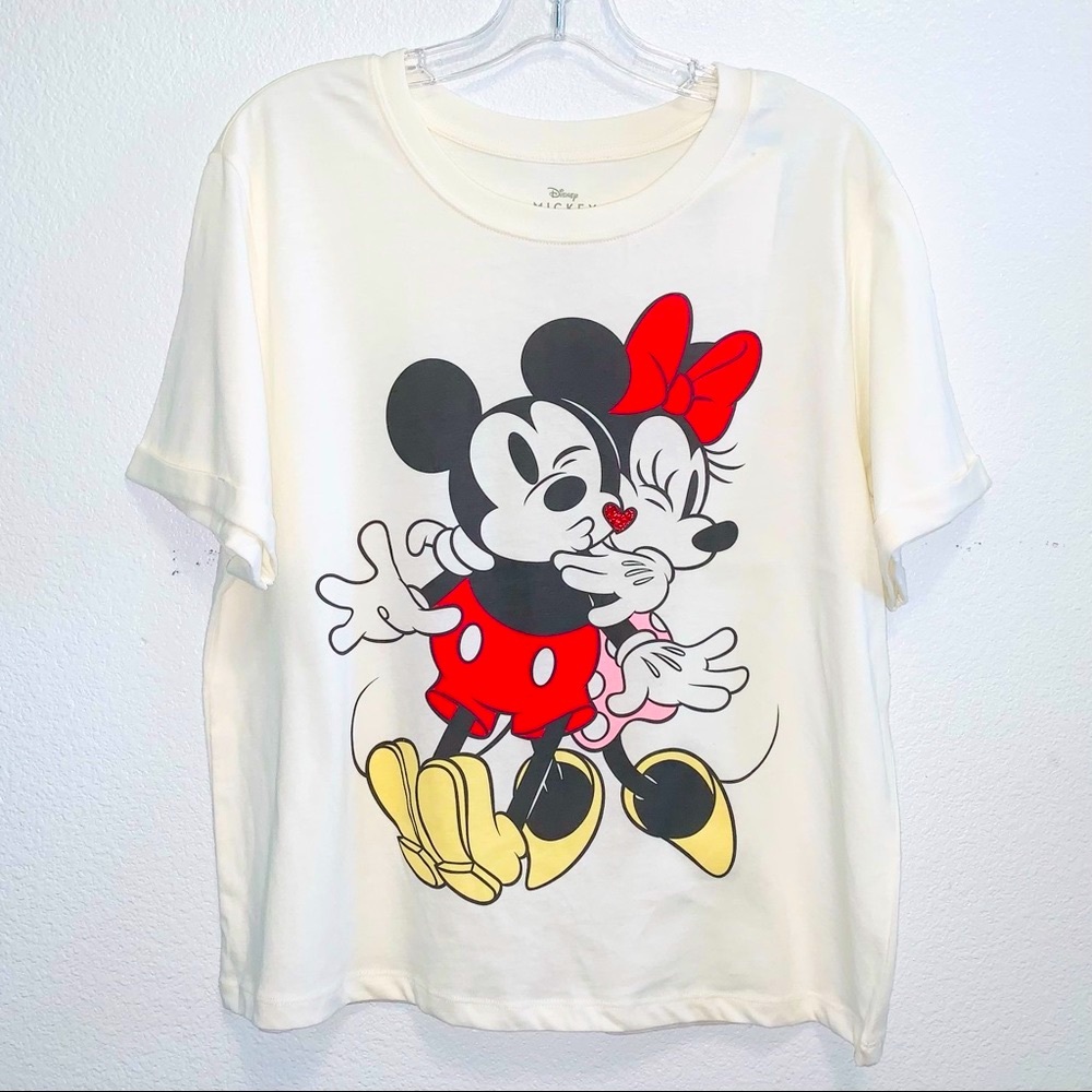Women’s Mickey & Minnie graphic tee